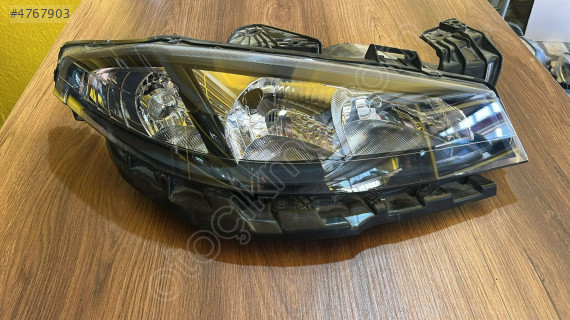 RENAULT LAGUNA 2 SAĞ FAR