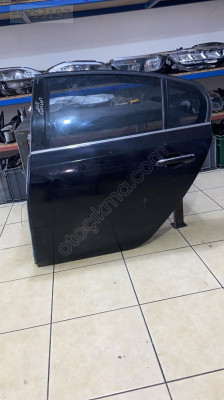 RENAULT LATİTUDE SOL ARKA KAPI