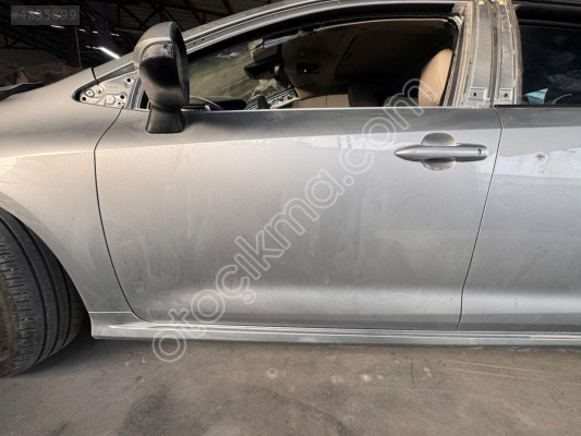 TOYOTA COROLLA SOL ÖN KAPI ORİJİNAL SÖKME