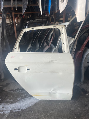 AUDI A1 SAĞ ARKA KAPI ÇIKMA ORİJİNAL