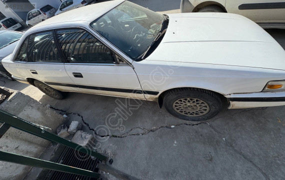 Mazda 626 sol ön kapı