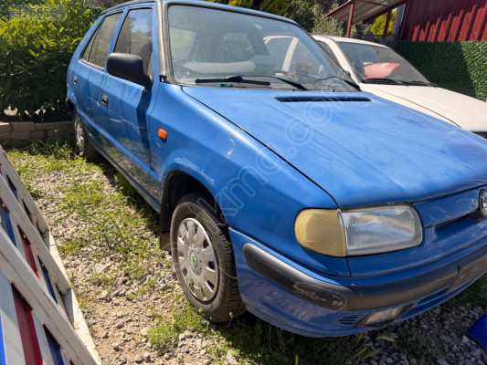 Skoda Feliciasağ arka kapı