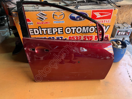 mazda 2 ön kapı