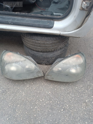 RENAULT CLİO 2 SAĞ FAR
