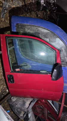 Fiat scudo sağ ön kapı dolu hatasız kırmızı