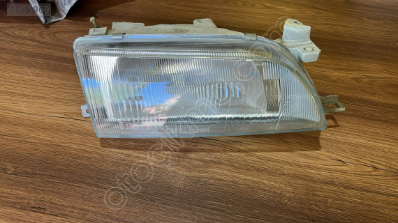 TOYOTA COROLLA SAĞ ÖN FAR