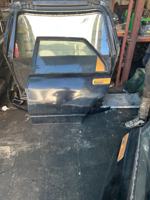 Daihatsu Applause sol arka kapı