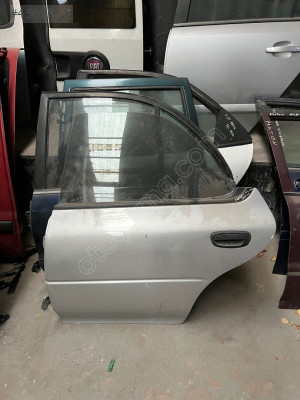 SUBARU İMPREZA SOL ARKA KAPI / MERT OTO