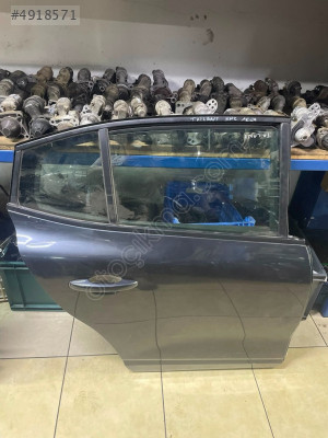 RENAULT TALİANT SAĞ ARKA KAPI