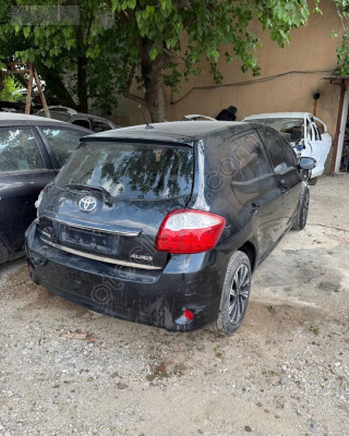 Toyota auris Sol ön kapı kilidi