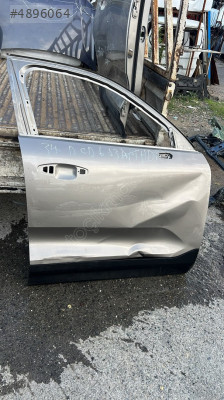 Volvo XC 40 sağ ön kapı