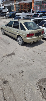 Ford Escort enjektör