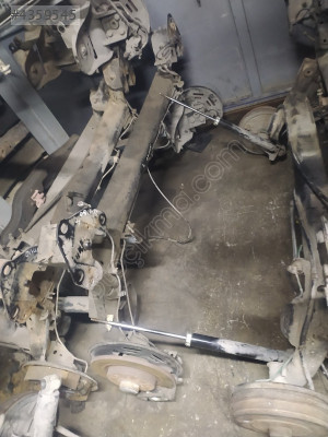 Renault Kangoo 4 arka dingil