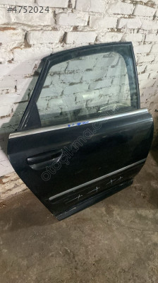AUDİ A8 SOL ÖN KAPI