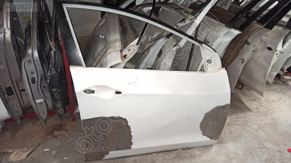 HYUNDAİ İ30 SAĞ ÖN KAPI 2012-2016