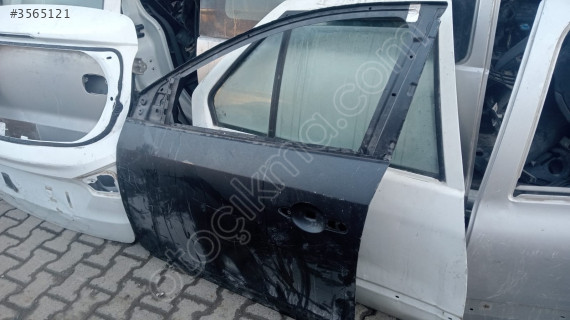 RENAULT FLUENCE SAĞ ÖN KAPI ÇIKMA