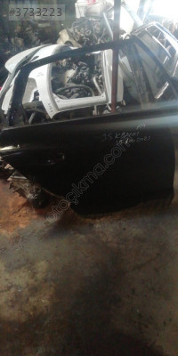 Audi A4 sag arka kapı çıkma