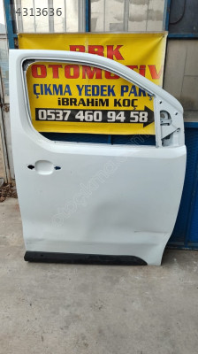 fiat ulysse çıkma sağ ön kapı boş