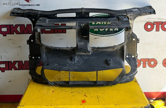BMW E90 ÖN PANEL