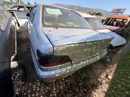 Peugeot 406 arka  dingil