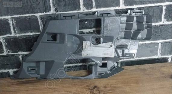 5E3807055B orj skoda octavia sol ön tampon braketi İzmir | Oto Çıkma