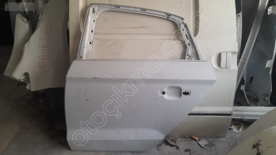 Audi a3 sol arka kapı çıkma