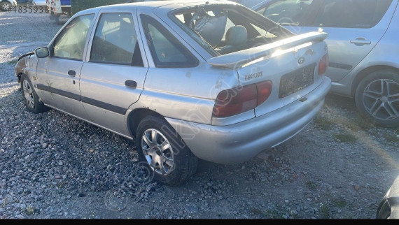Ford escort arka dingil