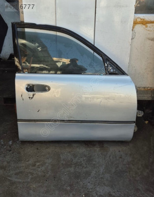 Mazda 323 sağ ön kapı
