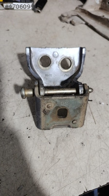 Citroen c elsee kapı menteşesi