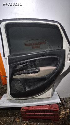 Linea sağ arka kapı döşemesi