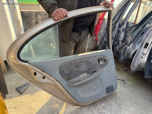 RENAULT MEGANE 1 SOL ARKA KAPI DÖŞEMESİ 95-01 MODEL