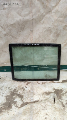 Tofaş Murat 124 Serçe sol arka kapı camı çıkma