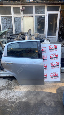 FİAT PUNTO SAG ARKA KAPI
