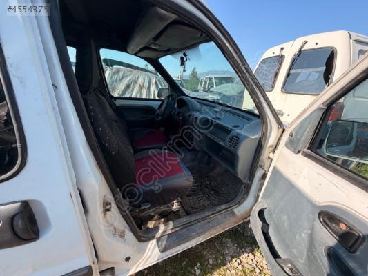 Renault kangoo ön göğüslük