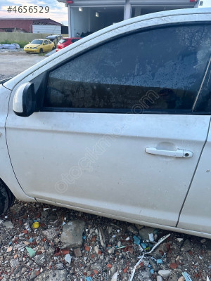 HYUNDAİ İ20 SOL ÖN KAPI