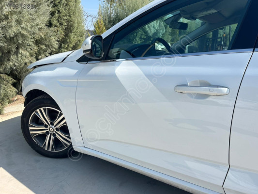 RENAULT MEGANE 4 SOL ÖN KAPI ORİJİNAL SÖKME