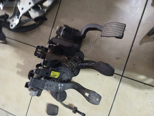 OPEL CORSA D 1.3 E5 PEDAL SET