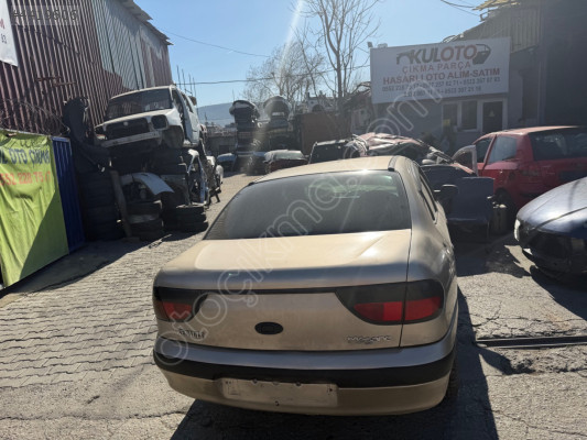 Renault Megane bir sağ sol stop
